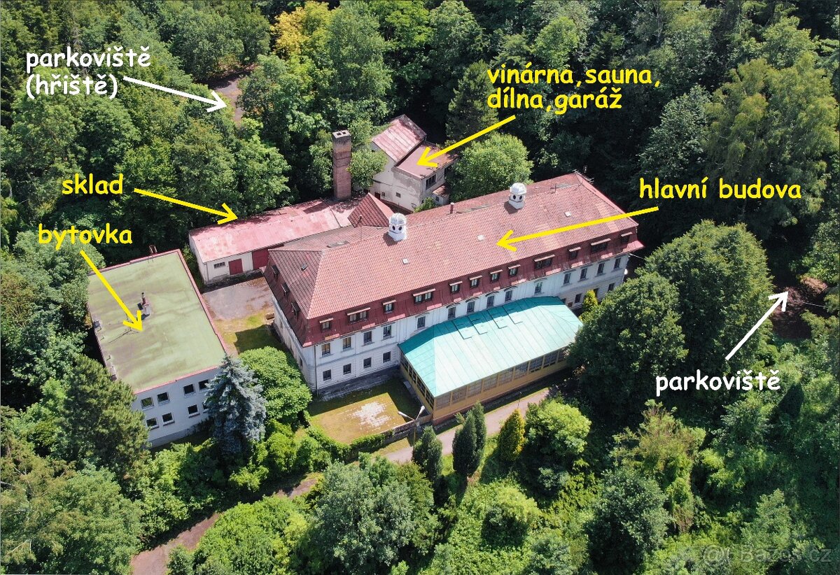 Areál Rezek, pozemek 9376 m2. - 3