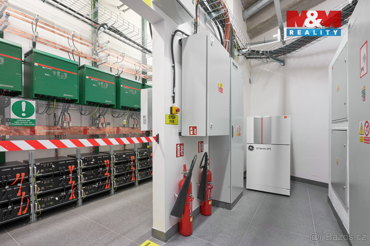Prodej obchodního objektu, 5777 m², Zlín - 3