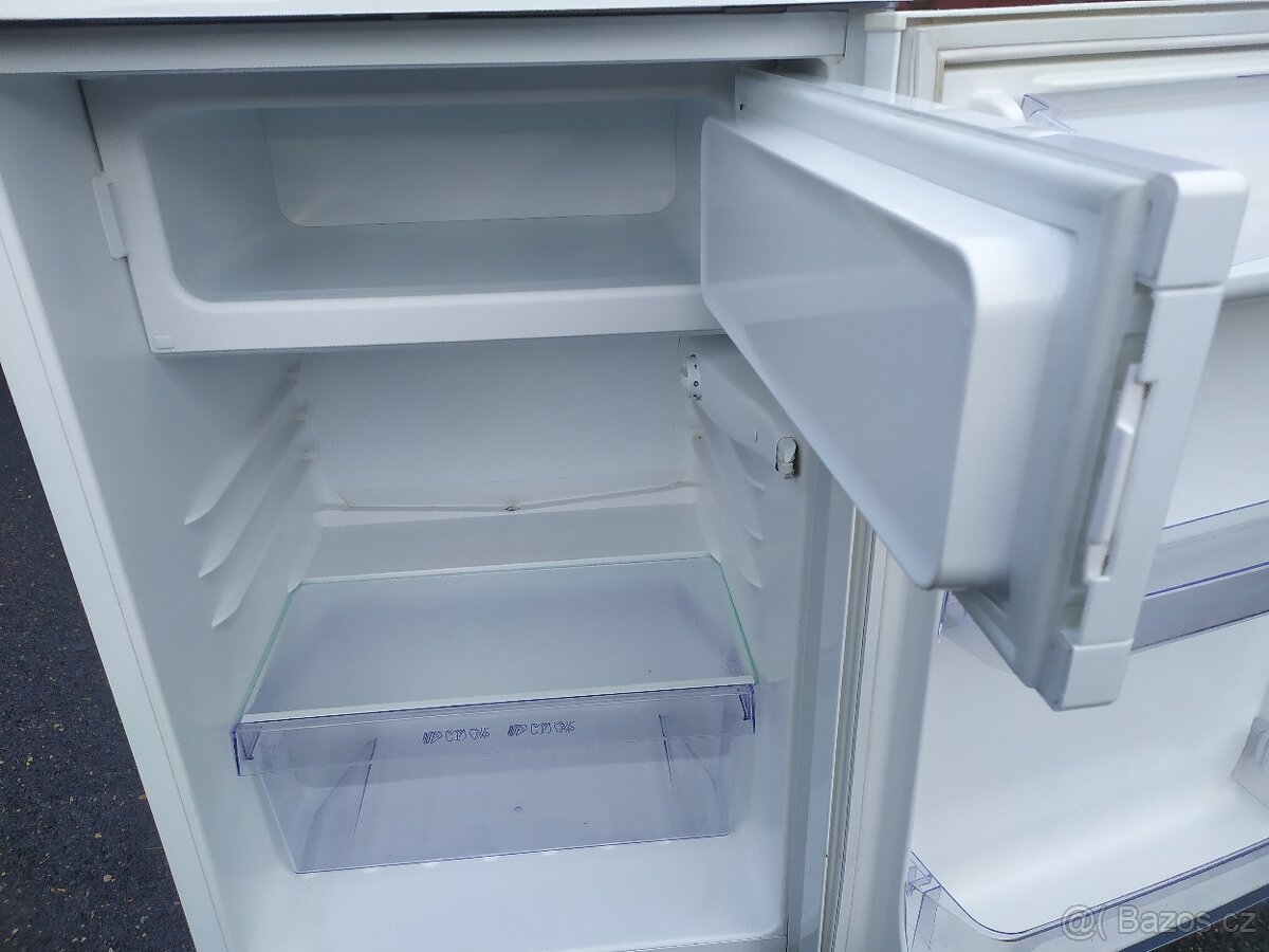 Lednice 85 cms mrazákem v dobrém stavu - 3