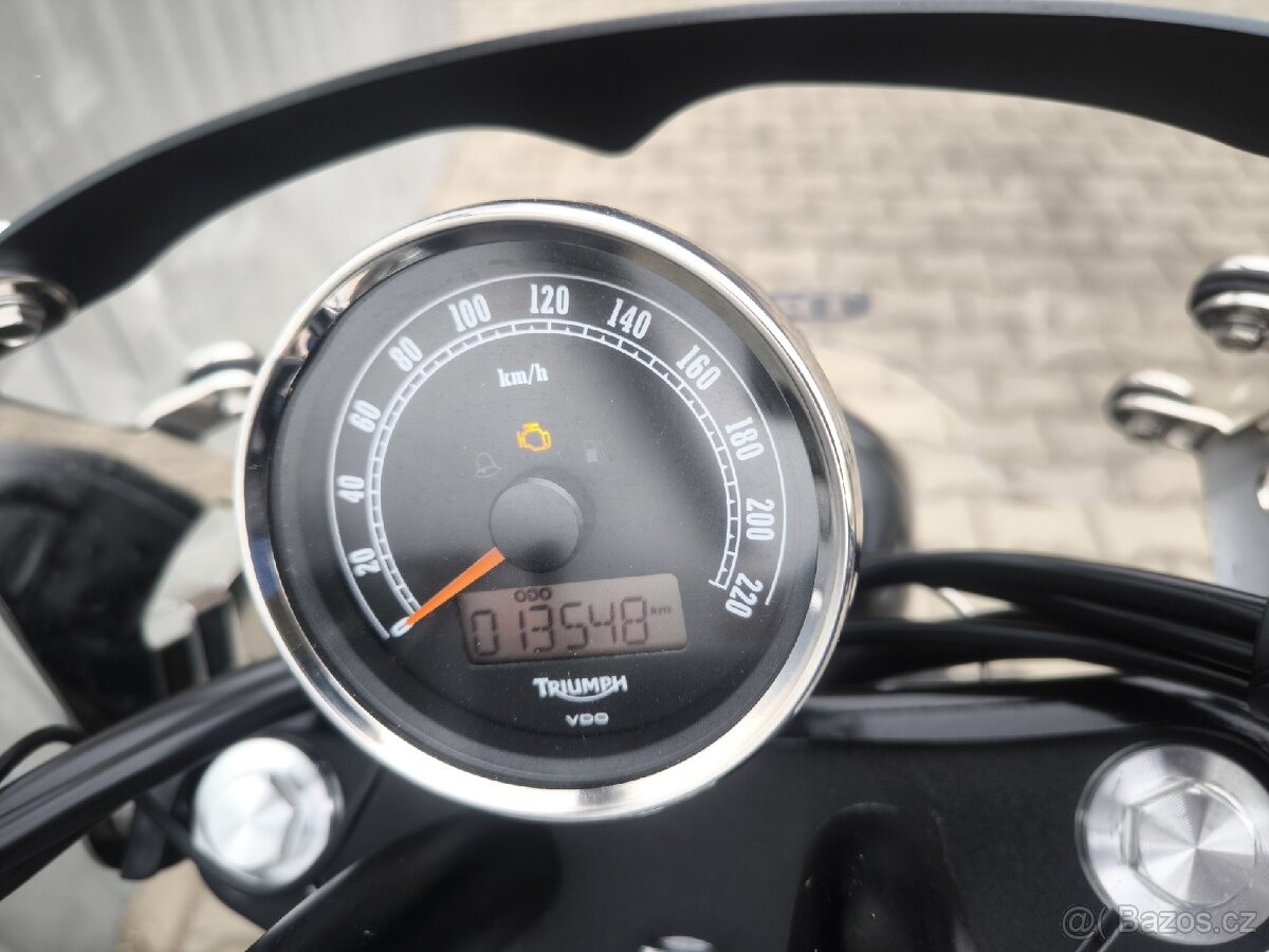 Triumph Speedmaster 900 - 3