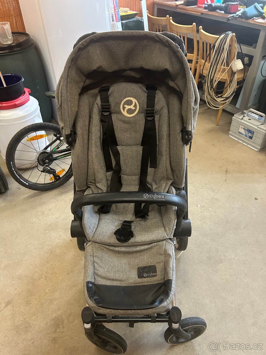 Kočárek Cybex - 3