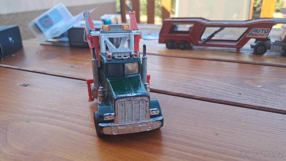 Peterbilt Matchbox - 3