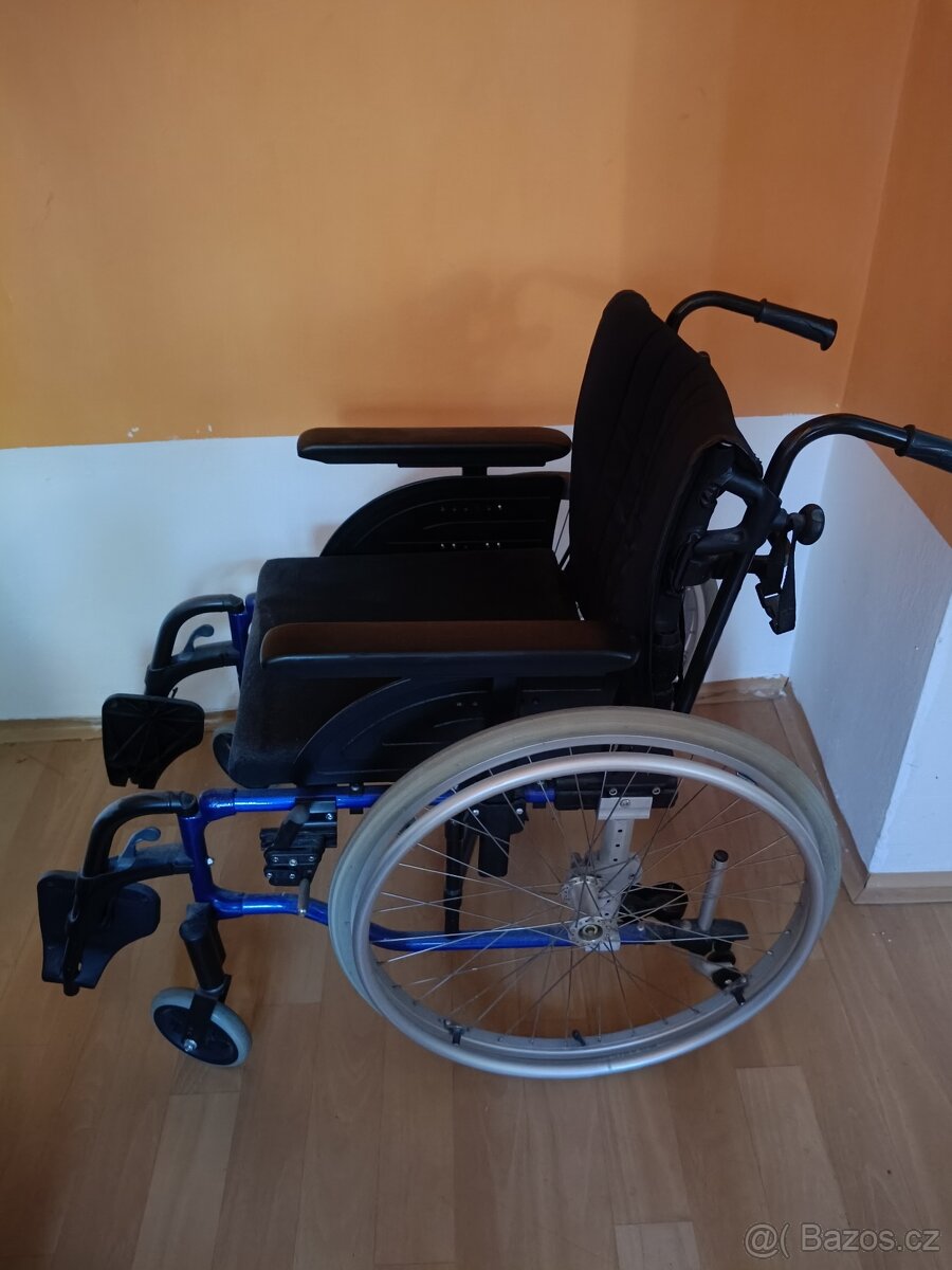 Mechanický invalidní vozík - 3