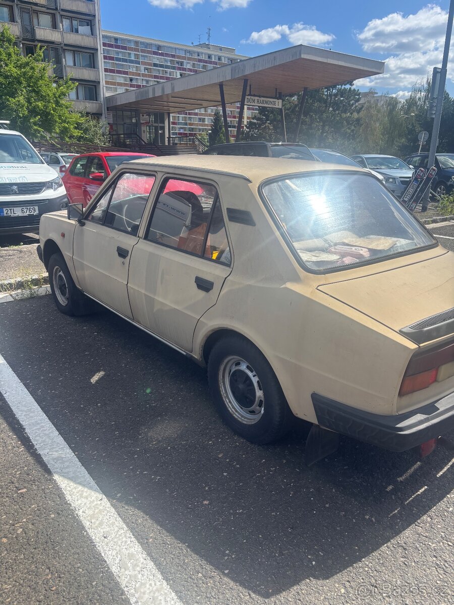 Škoda 120L - 3