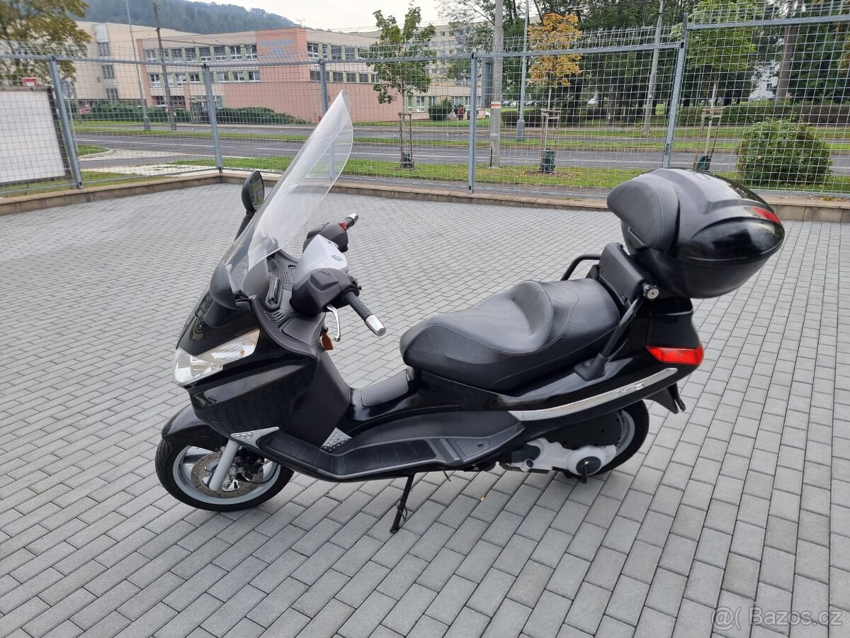 Piaggio X8 200 - 3