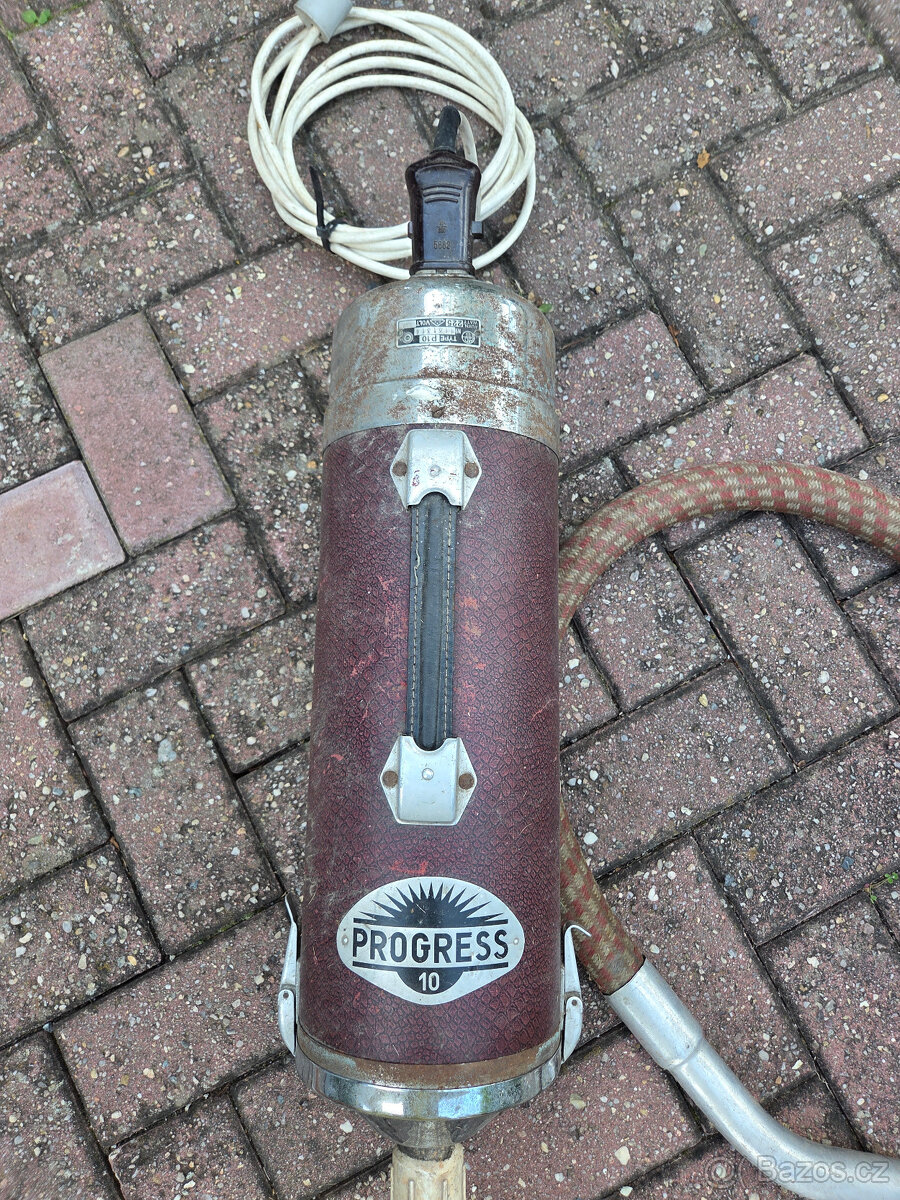 Vysavač starožitný - 3