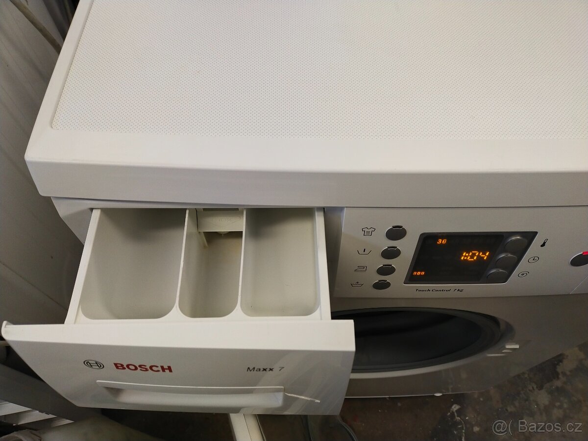Prodám plně funkční digitální pračku zn. Bosch -7 kg-DOVEZU- - 3