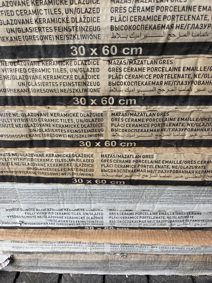 Protiskluzová dlažba Rako 30x60x1 (4,32m2)s třpytkami - 3