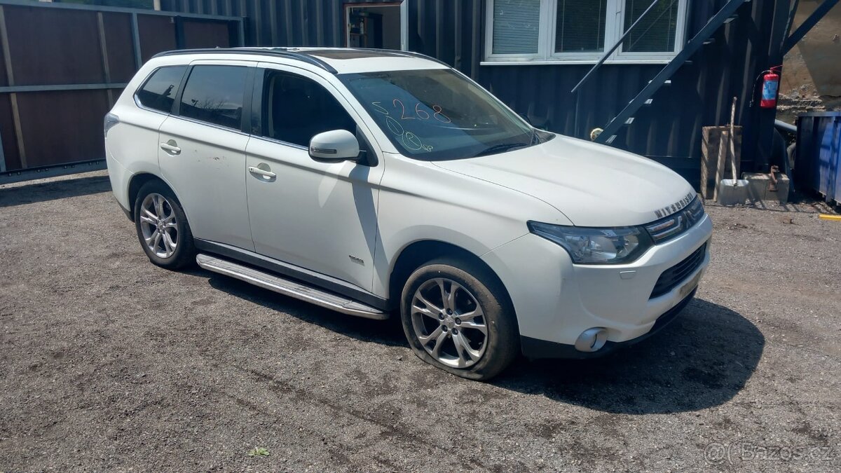Mitsubishi OUT III 2.2DID 4N14 aut 110kw r.v.2014 - 3