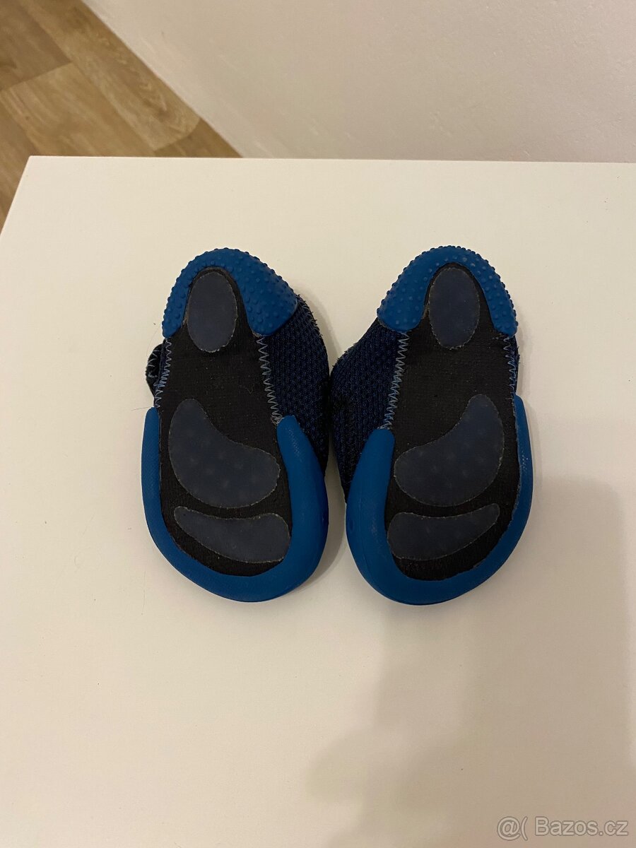 Dětské protiskluzové cvičky Decathlon - 3