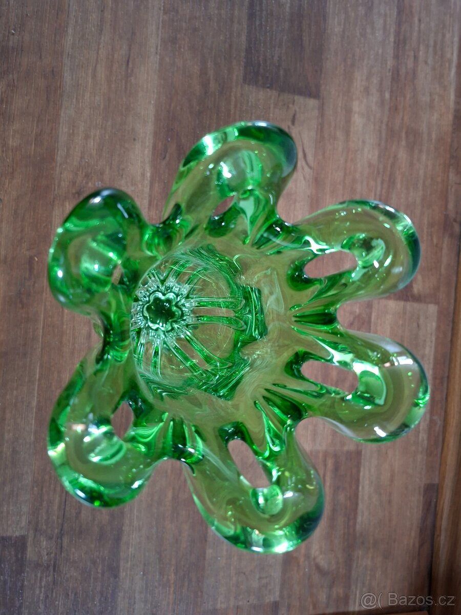 Váza skleněná . - 3