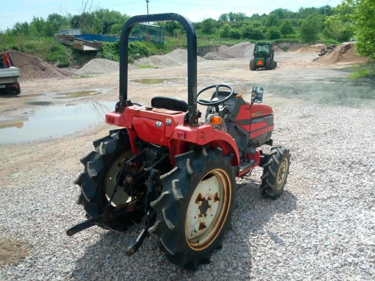 malotraktor Mitsubish MT 200 - 3