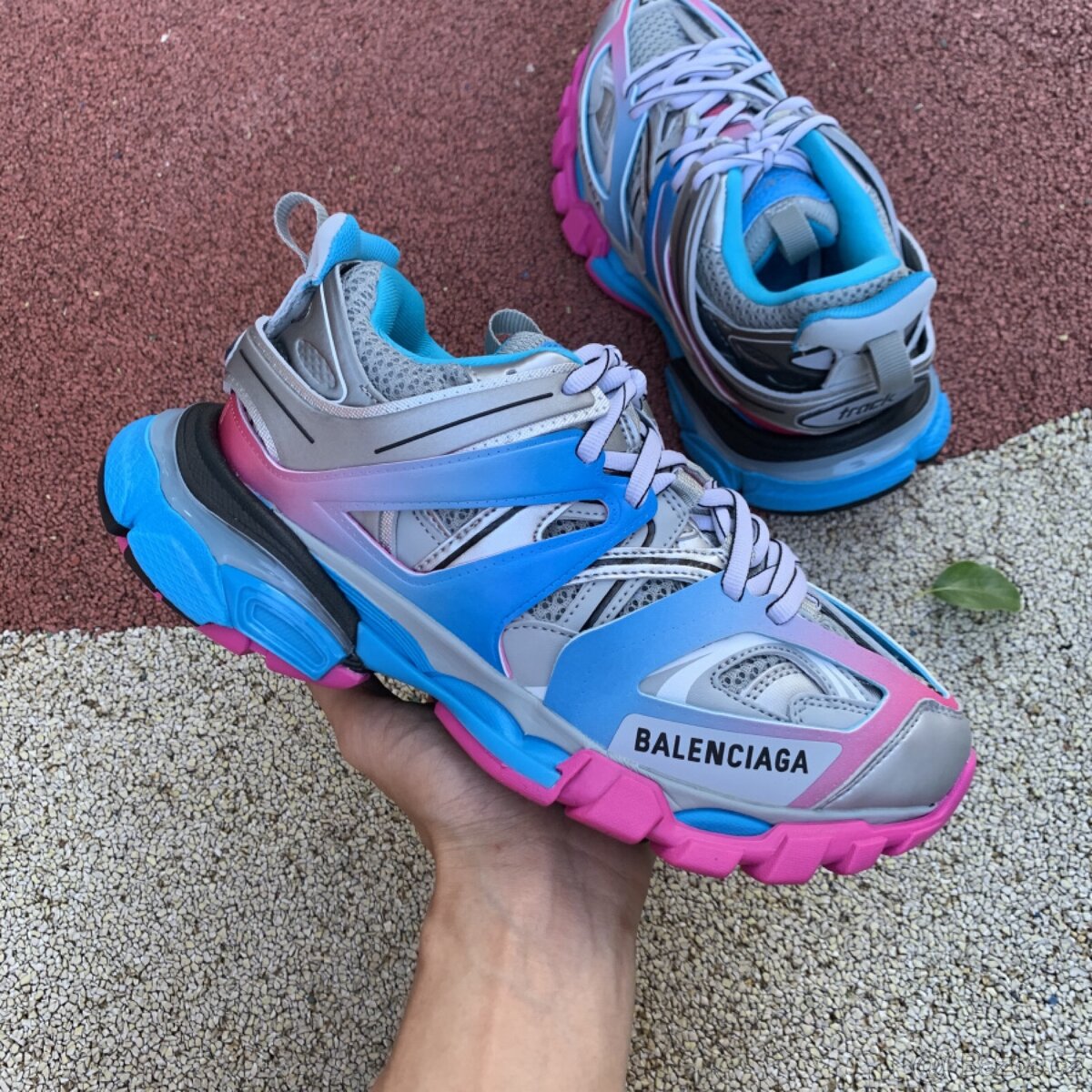 Balenciaga - 3