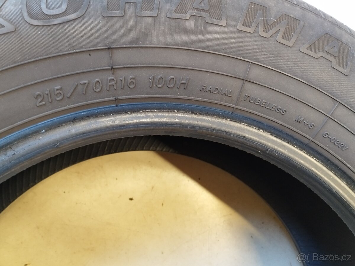 Pneu 215/70R16 - 3