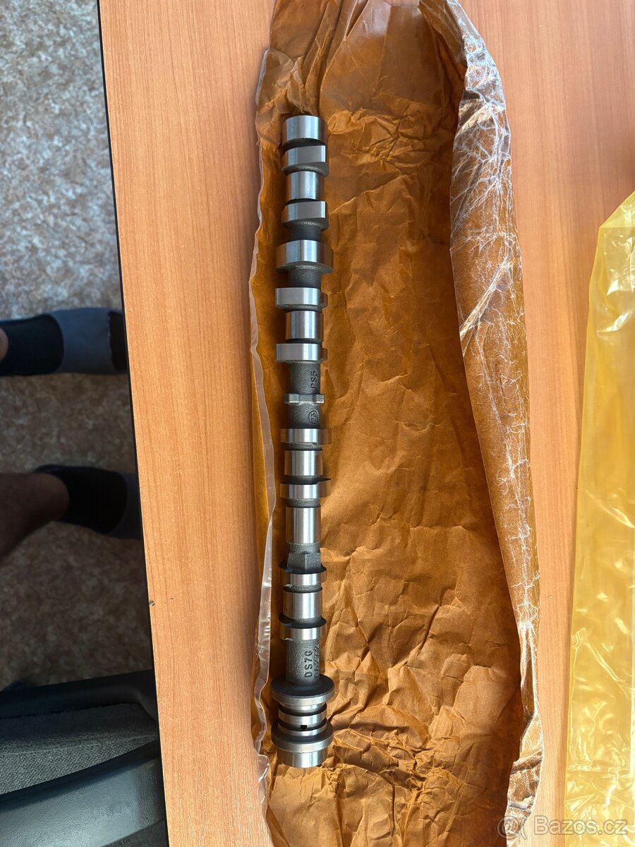 Výfuková vačka Ford 1.5 ecoboost - 3