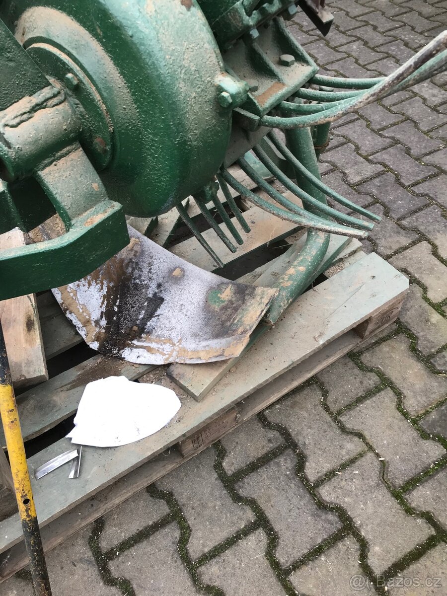 Prodám vyorávač brambor,Česká výroba. - 3