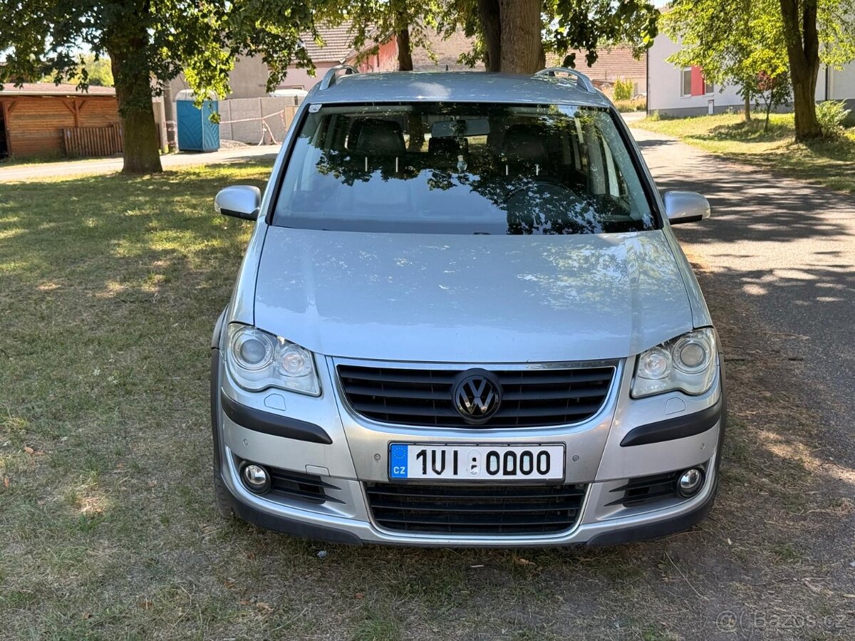VOLKSWAGEN TOURAN Cross 2.0TDi - 3