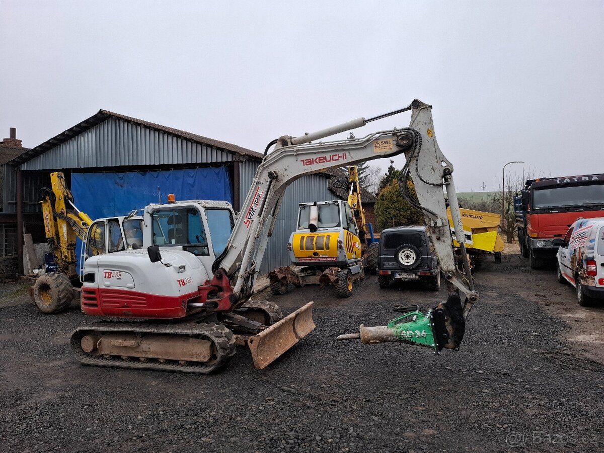 Prodám Hydraulické kladivo Montabert SD36 - 3