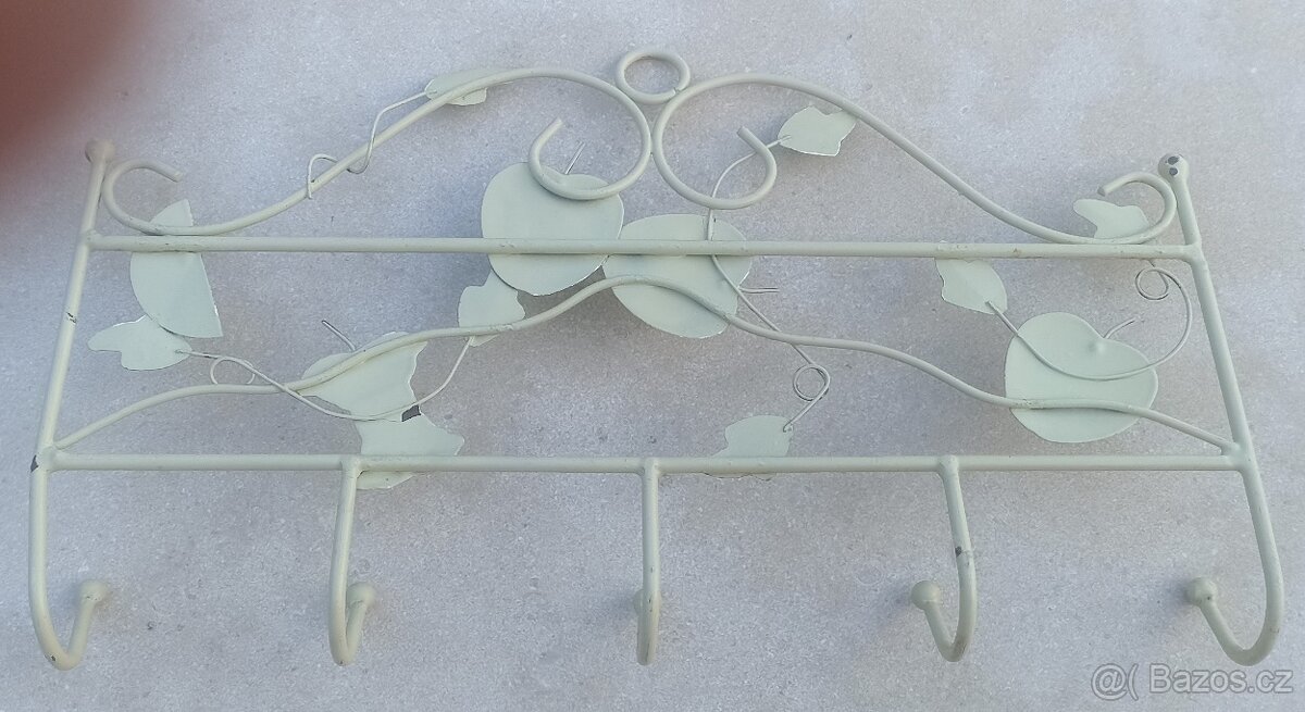 Prodám kovový věšák s ovocem - 3