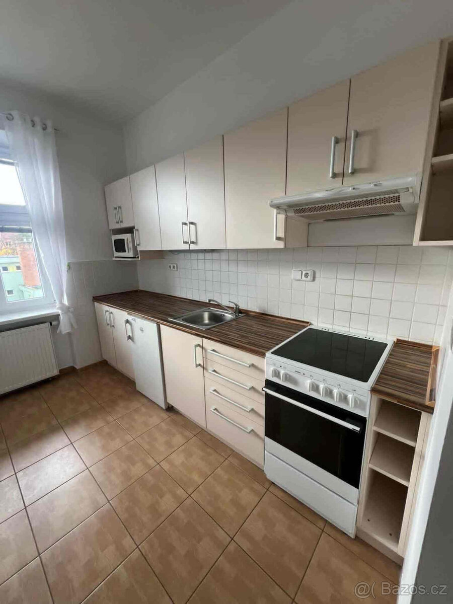 Pronájem zařízeného bytu 2+1 ve Znojmě5 - 3