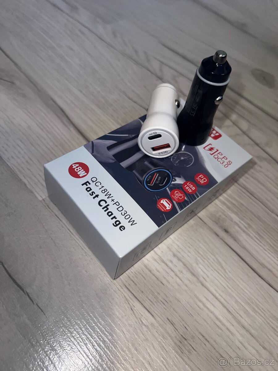 Autoadaptér do auta – USB + USB-C (30W) - 3