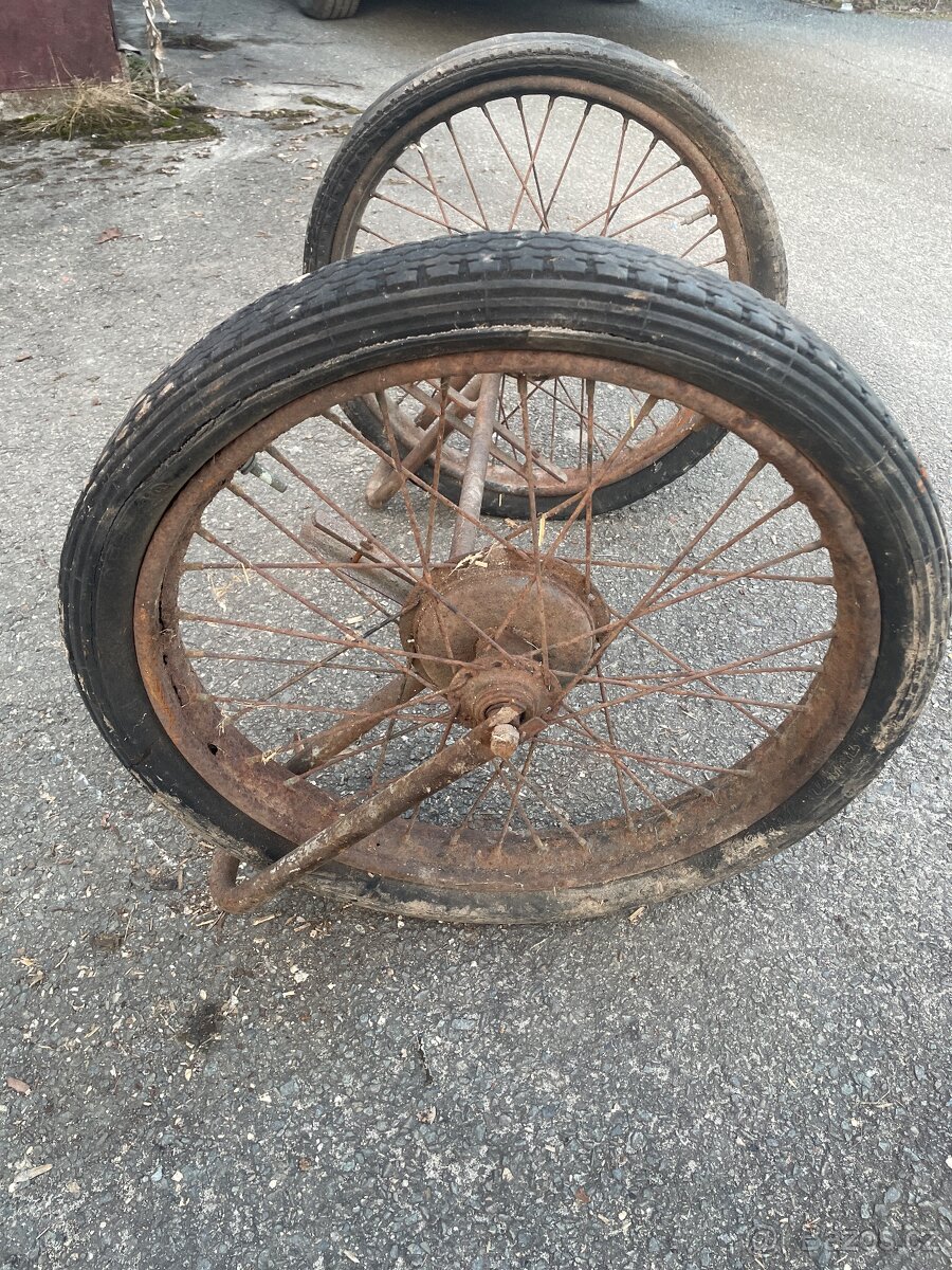 Kola Jawa Pérák - 3