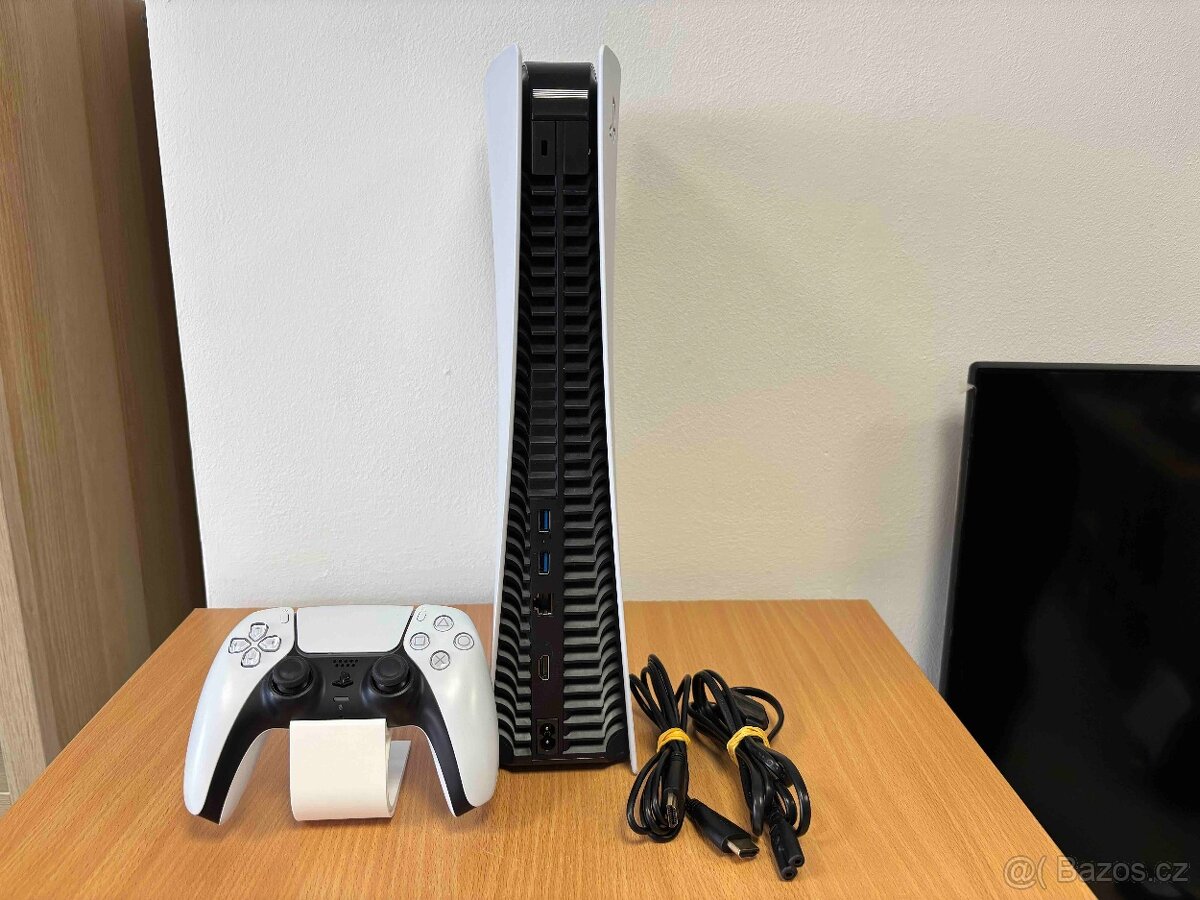 Sony PlayStation 5 Digital Edition, 825GB + ovladač - 3