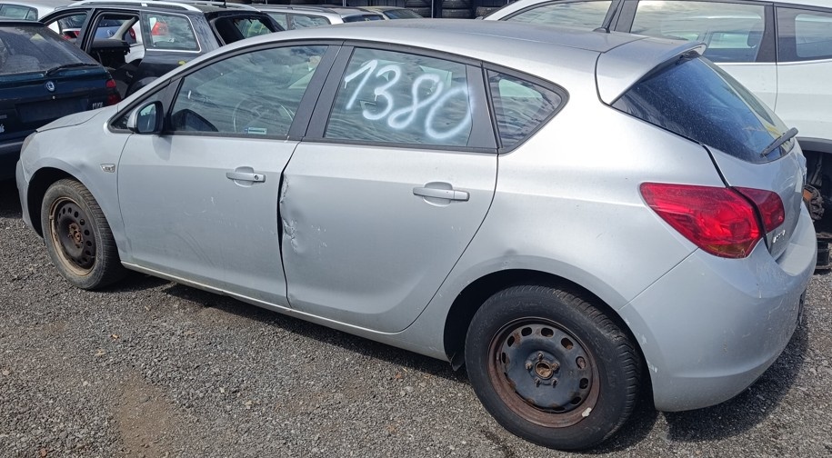 ND z Opel Astra 1248.cm3 70.kw nafta r.v.2011 (K60) - 3