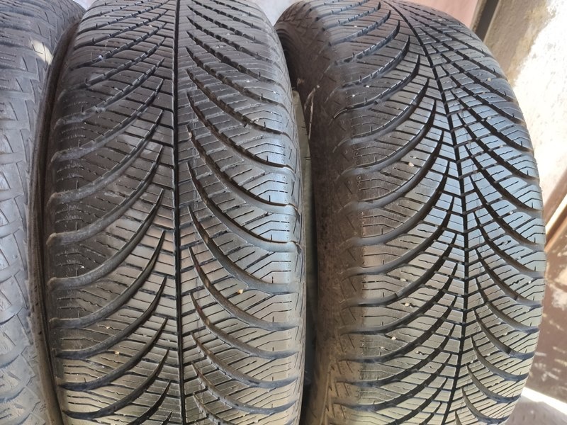 Zimní pneu Goodyear 185 60 15 - 3