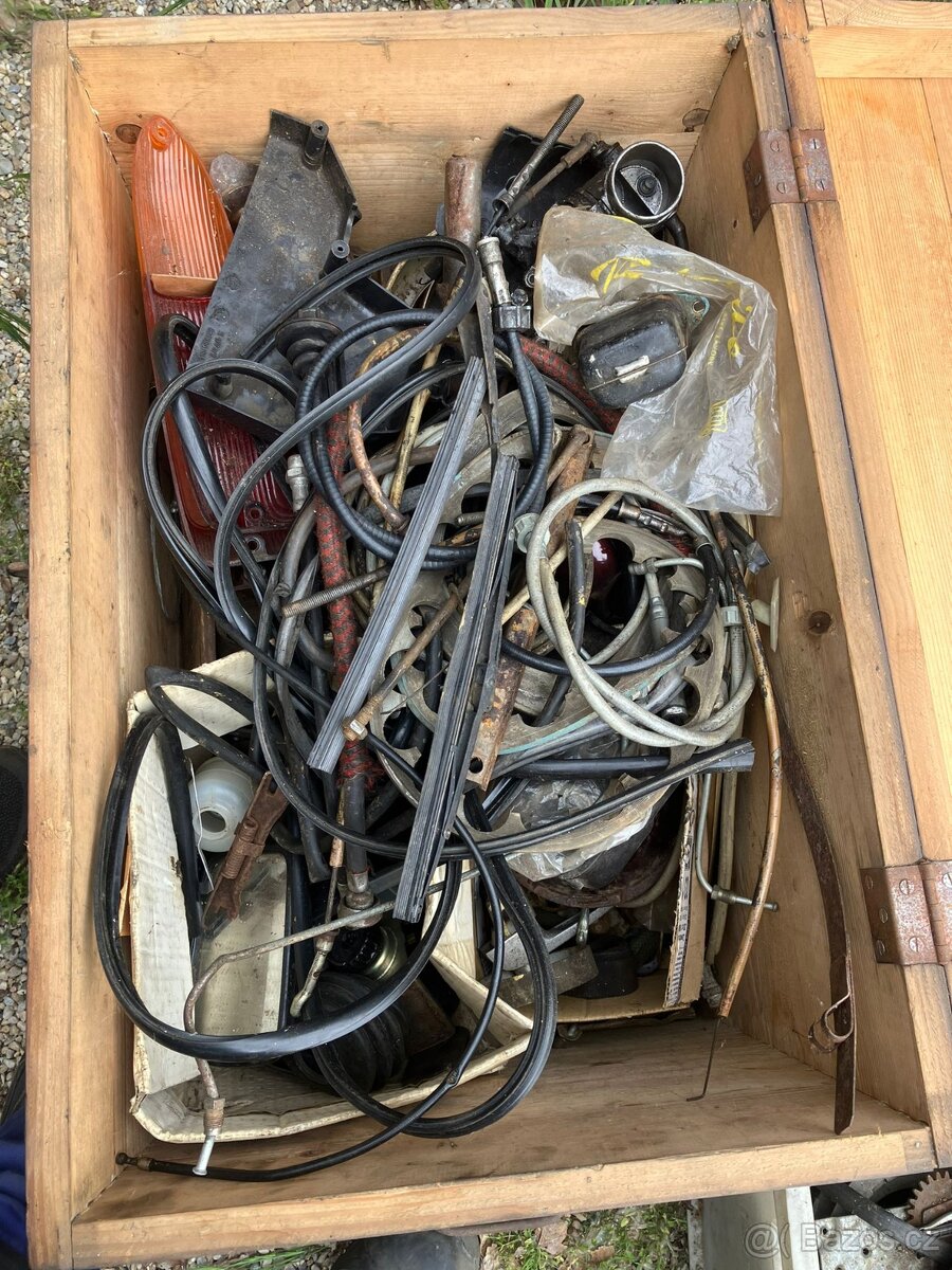 náhradní díly trabant 601 - 3