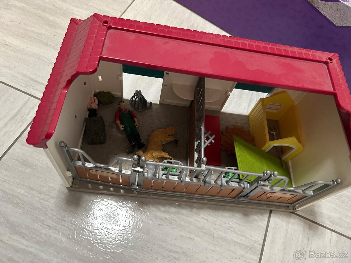 Schleich staje, dum - 3