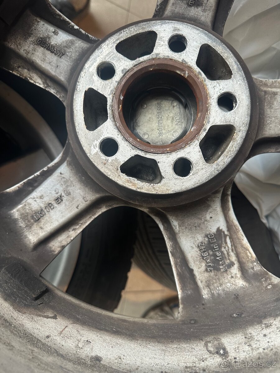 Zimní komplety 215/60 R16 Nokian - 3