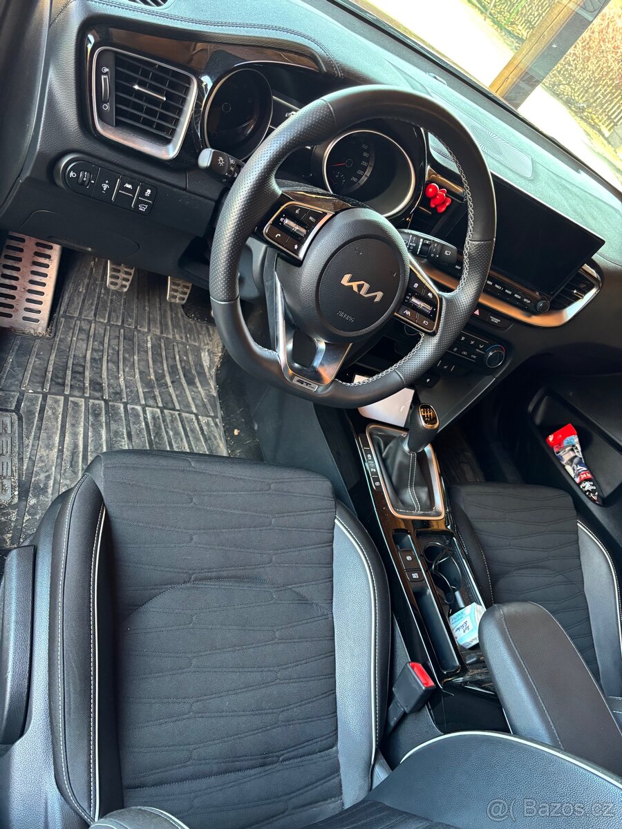 Kia Ceed SW 1.5 GDi GT Line - 3