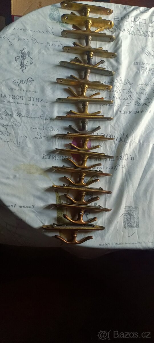 Mosazné rozvorové kování 14ks - 3