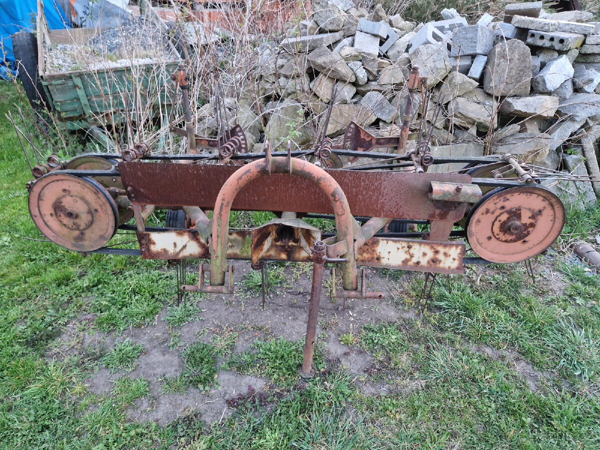 Obraceč a shrnovač sena - 3