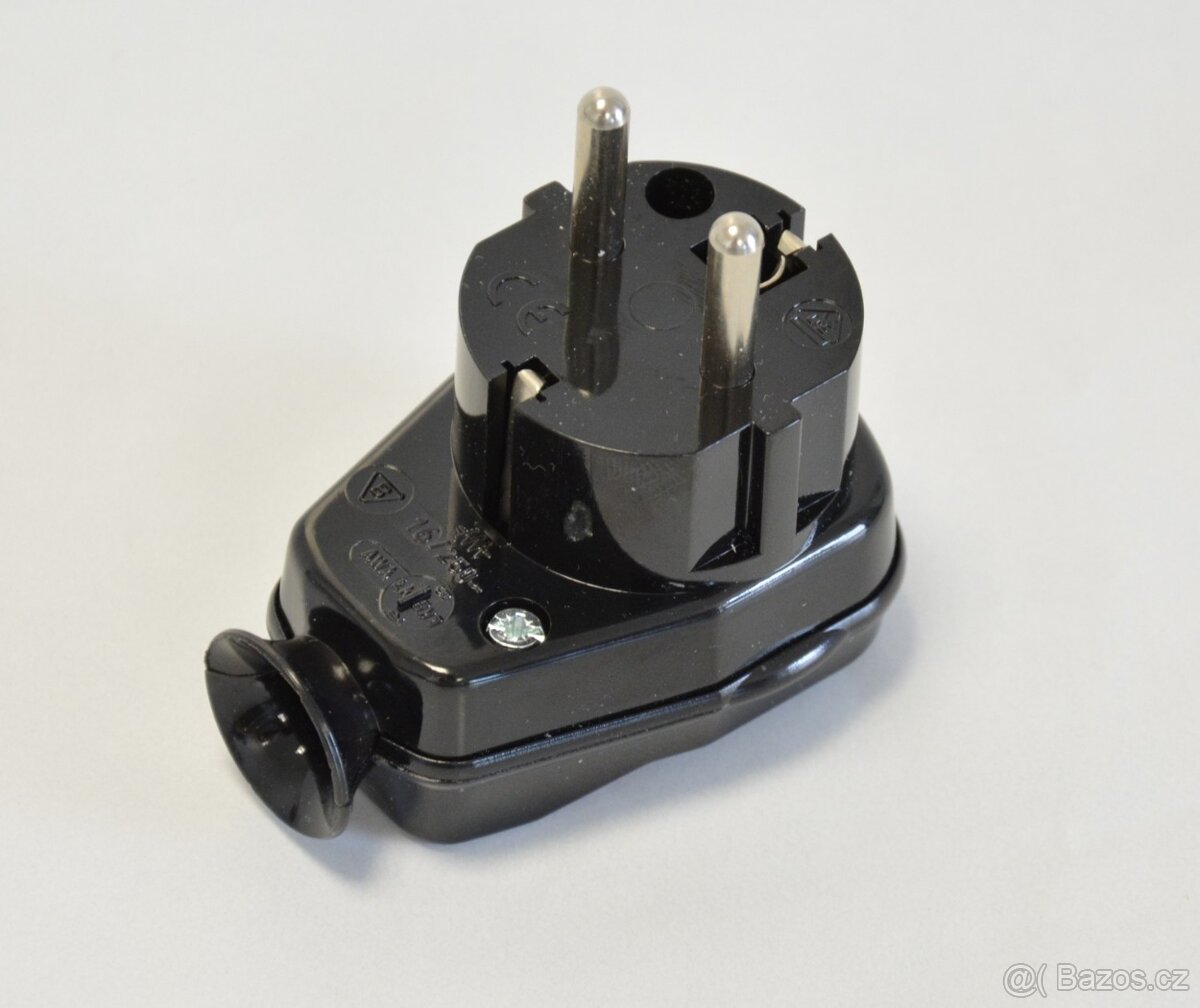 Síťová vidlice s vypínačem a kontrolkou ČERNÁ - 3