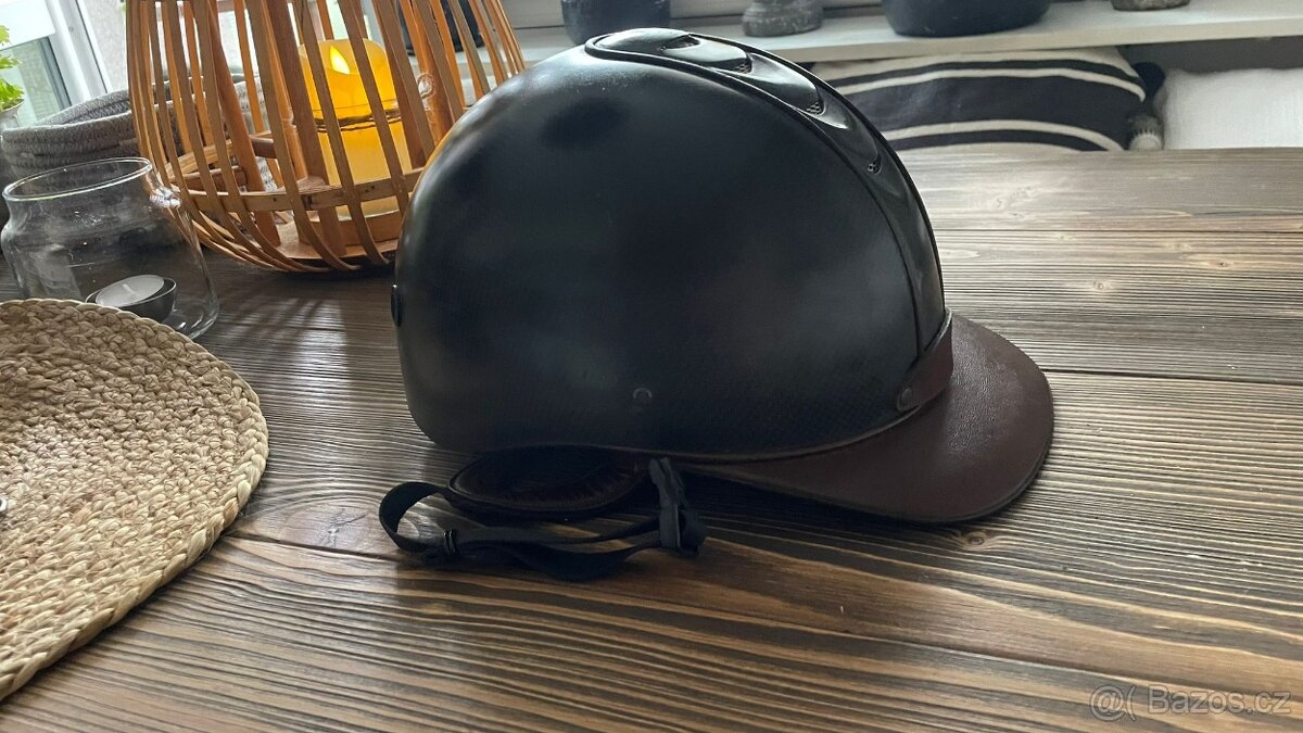 Jezdecká přilba GPA Pikeur vel. 53, lehká s polstrováním - 3