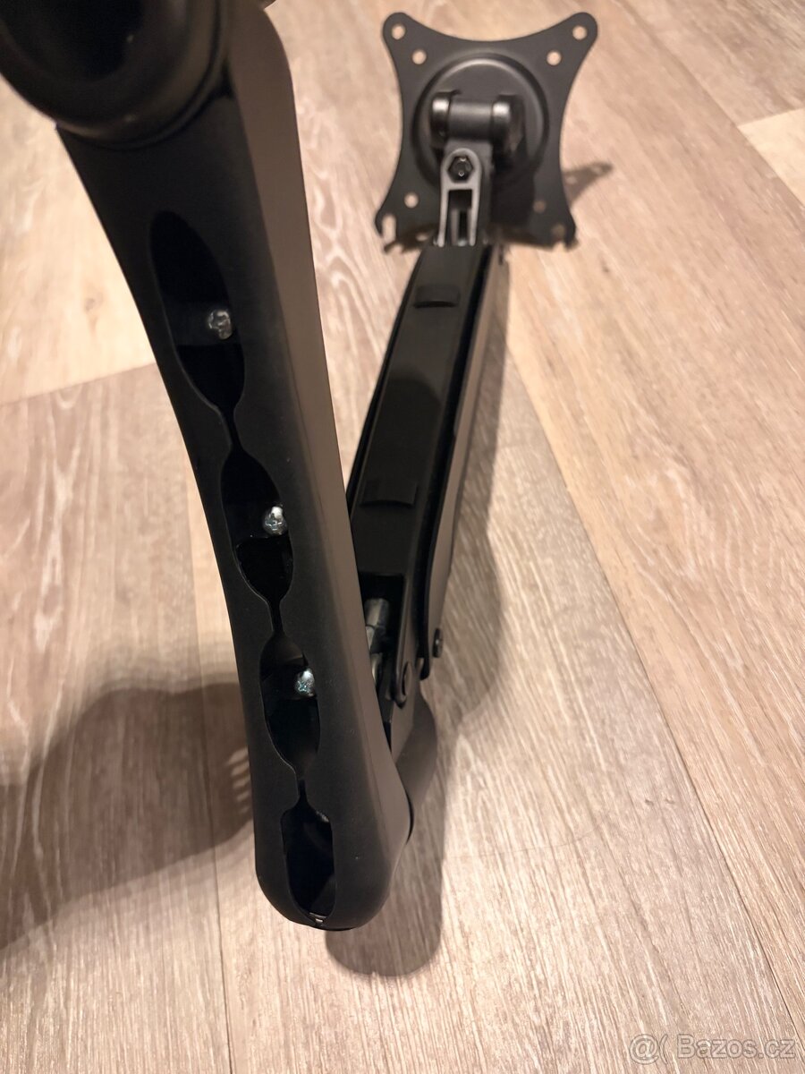 Nastavitelný VESA držák na monitor - 3