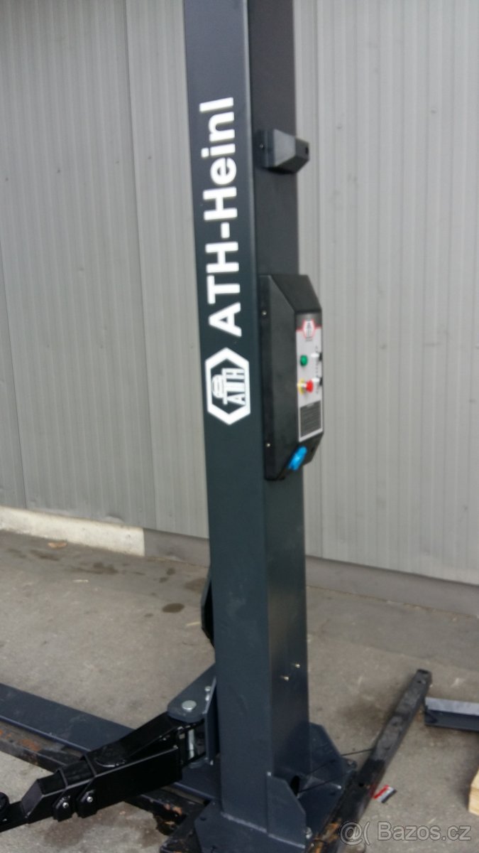 Zvedák dvousloupový - AUTOMAT 3.500kg v ZÁRUCE - 3