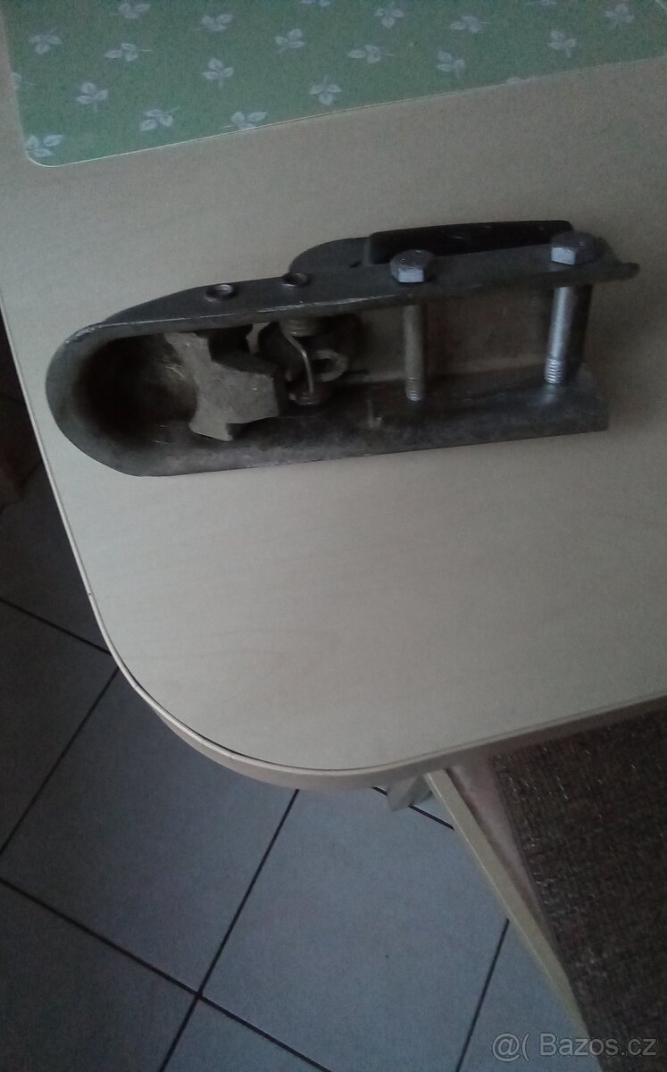 PŘÍVĚSOVÝ KLOUB - 3