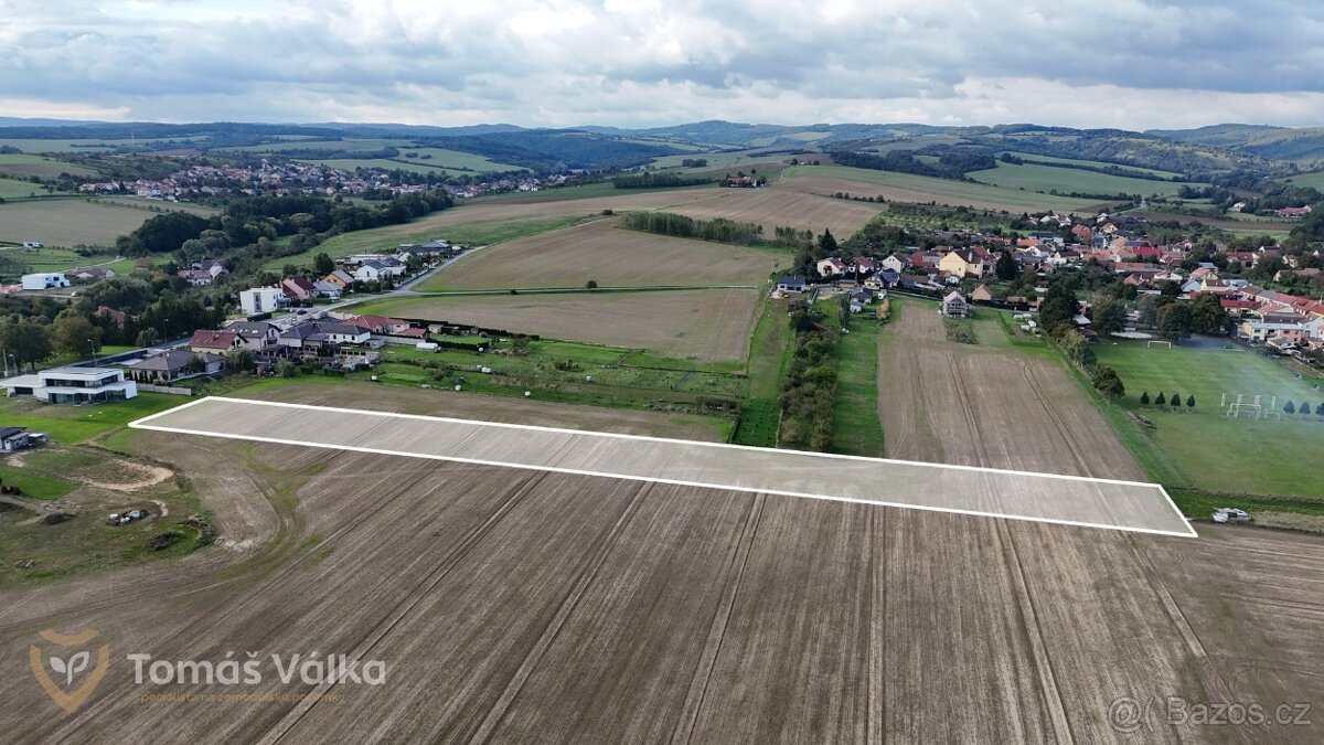 Prodej polí blízko obce - 3,3 ha - Sušice u UH - 3
