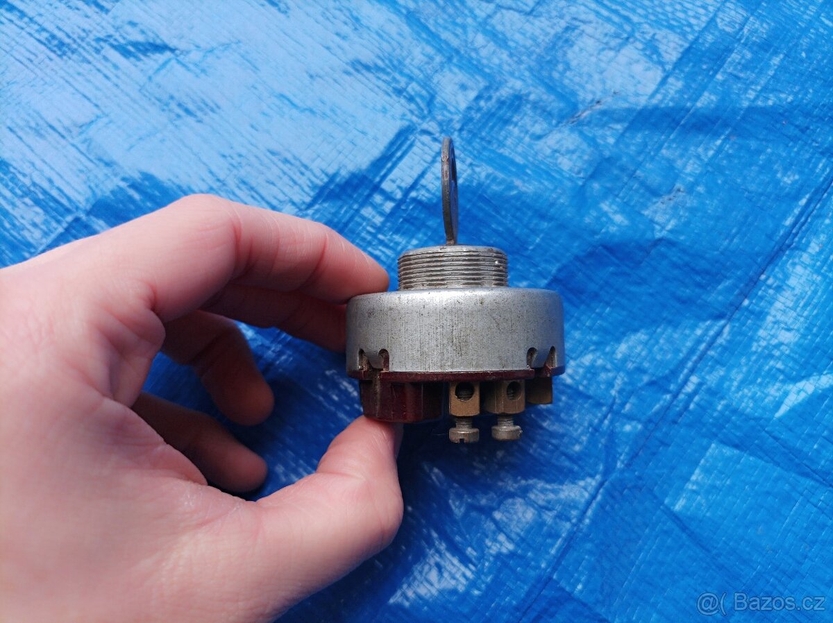 Spínací skříňka s klíčkem PAL - 3