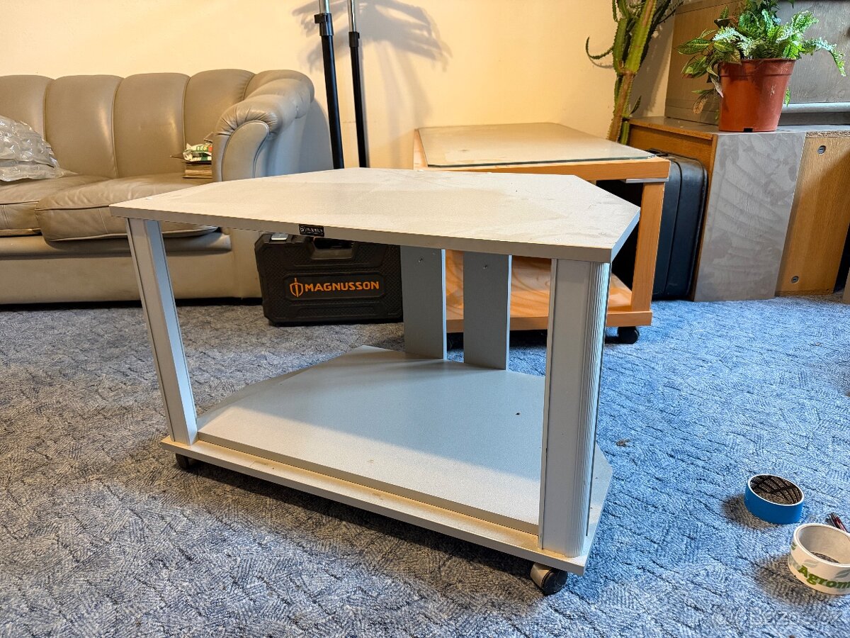 TV stolek - 3