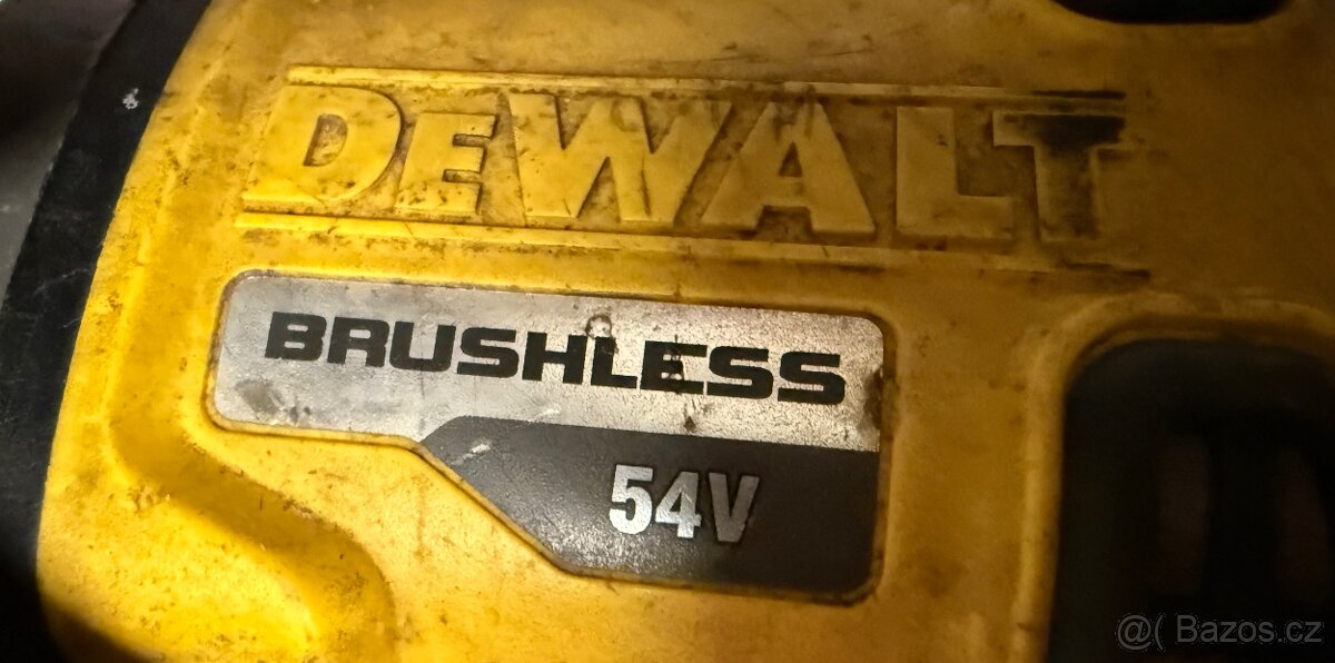 Dewalt aku uhlova bruska DCG414 54V - 3