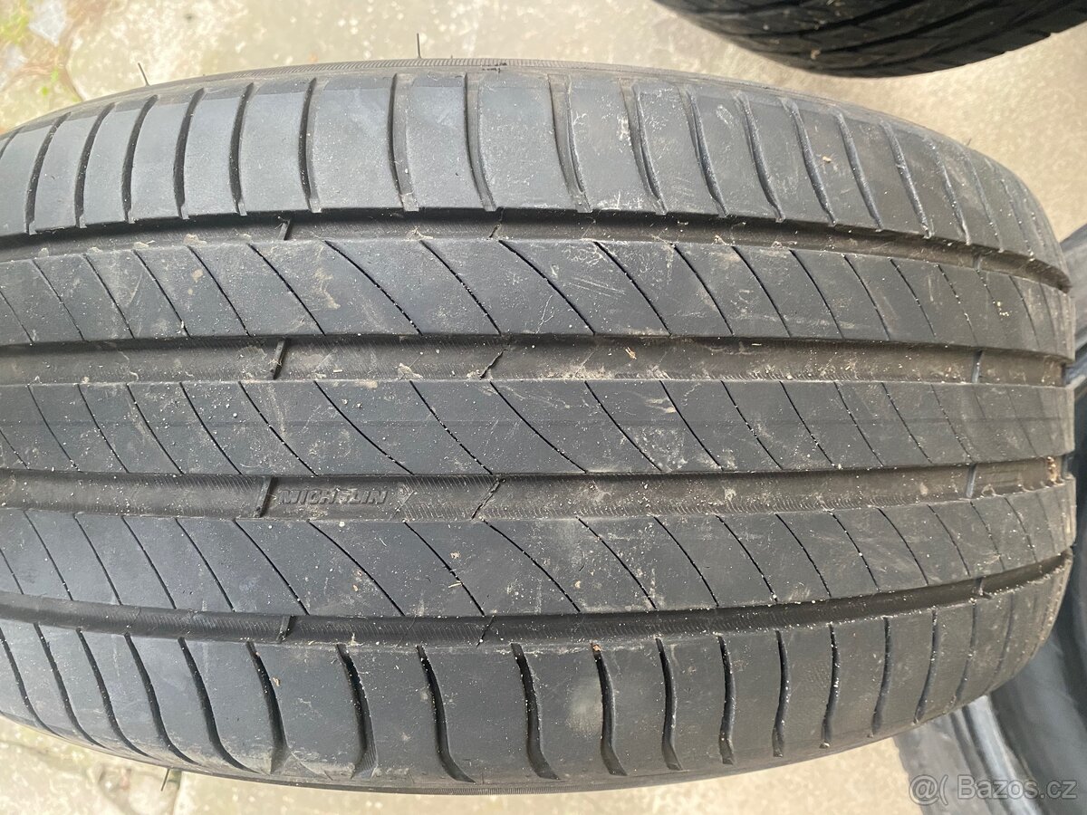 Letní pneu 235/45 R17 - 3
