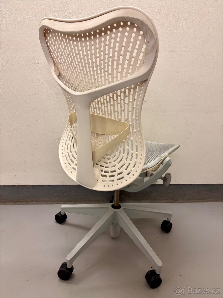 Kancelářská židle Herman Miller Mirra 2 - 3