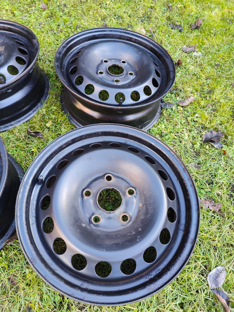 4x disk-sada 6Jx15, rozteč 5x112 ET47, Octavia 2 atd. - 3