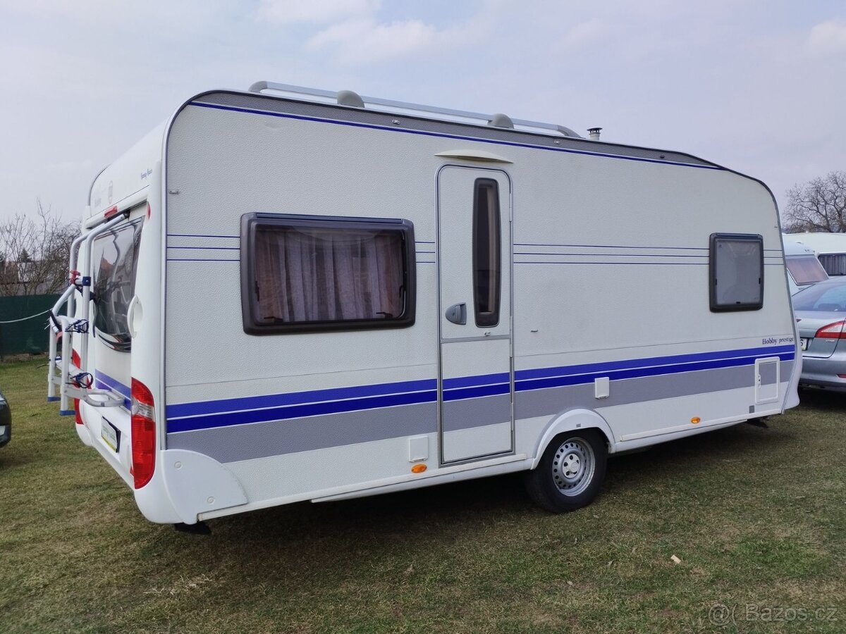 HOBBY 495 UFe č.703. Pro 4. Fr. postel. Sprcha. Rok 2007. - 3