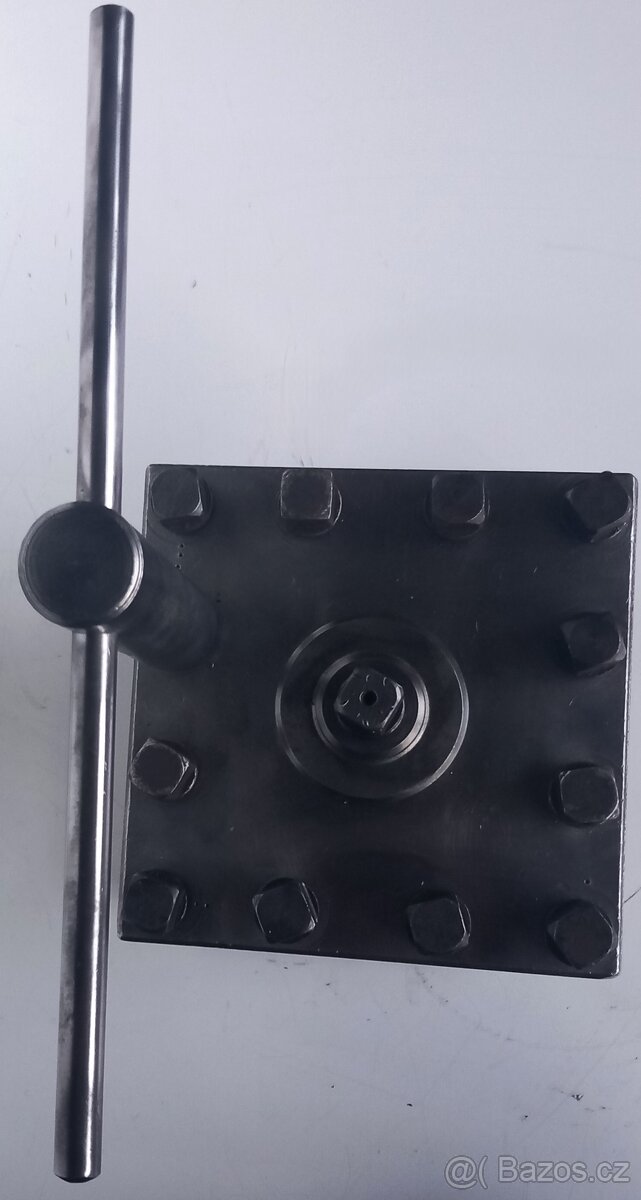 Prodávám nožovku na soustruh 170x170mm - 3