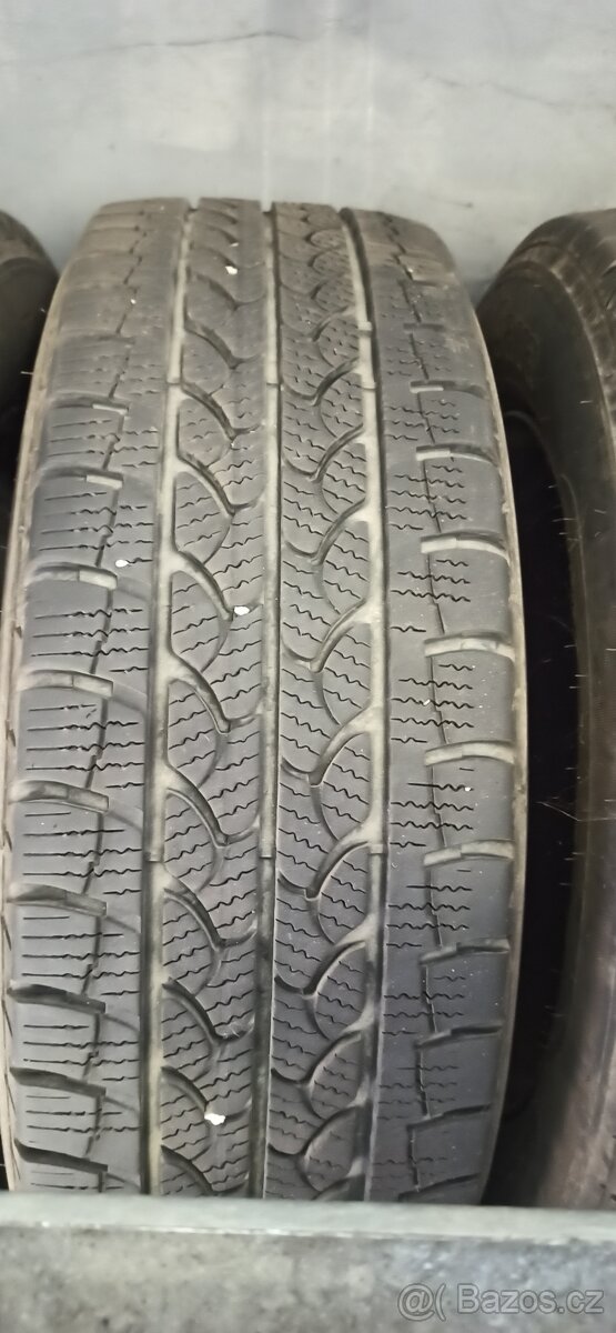 4 ks kol se zimními pneu - 3